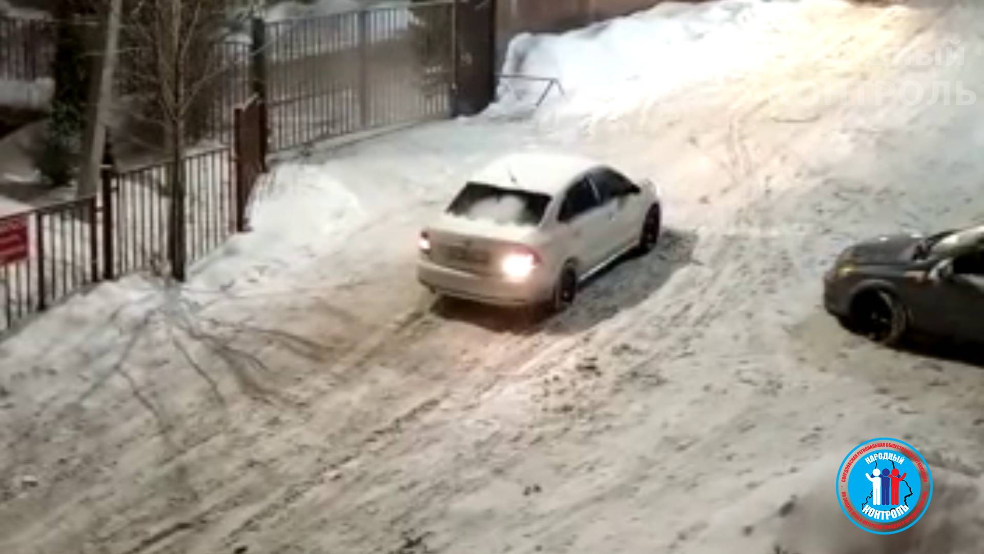 Плохая уборка снега на дорогах в Казани