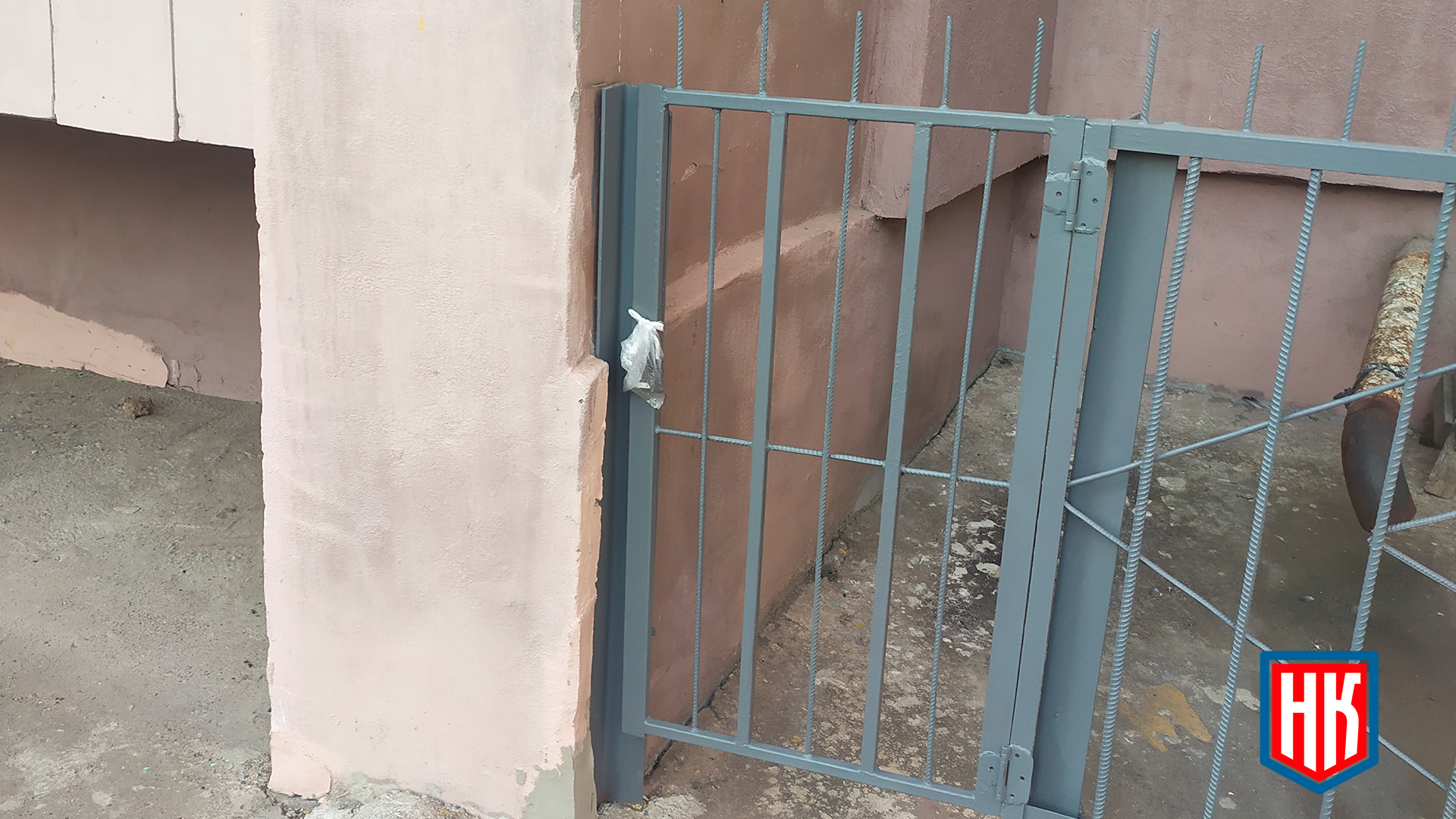 Соседка загородила забором доступ к газопроводу