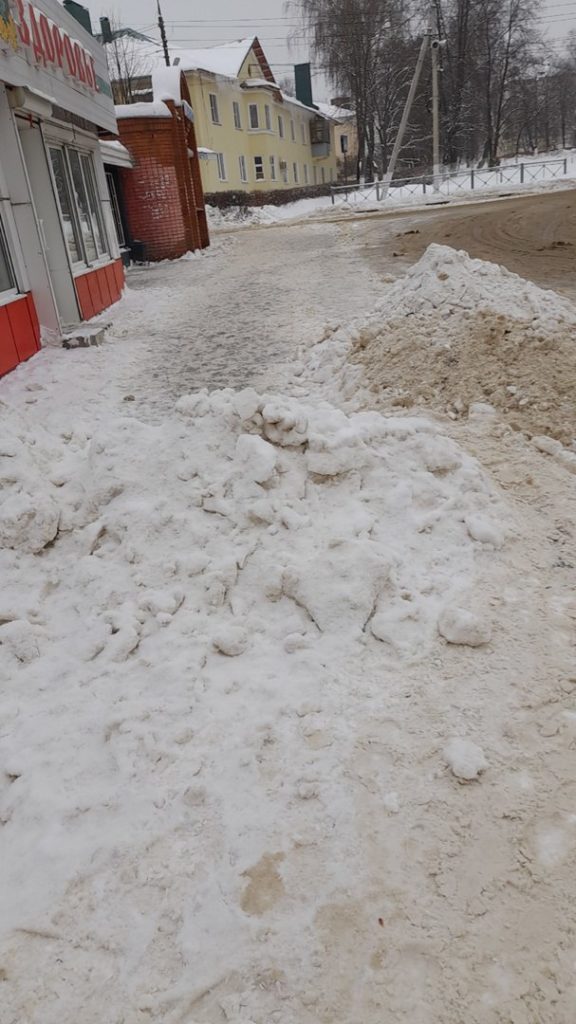 35267318a203c7ca3acea6b95c8d5f74-576x1024 Борьба со снегом: множественные обращения из Каширы по вопросу уборки территорий