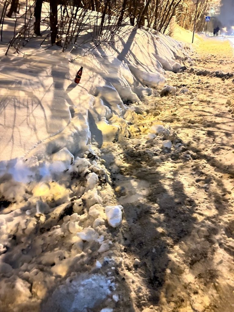 a891756606c307a871b399b7fb76908a-768x1024 Борьба со снегом: множественные обращения из Каширы по вопросу уборки территорий