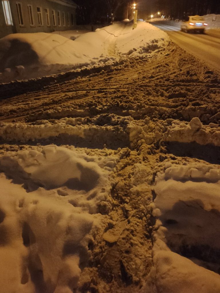 c29d6a1f11d9a93ada949fd0423c46b5-768x1024 Борьба со снегом: множественные обращения из Каширы по вопросу уборки территорий