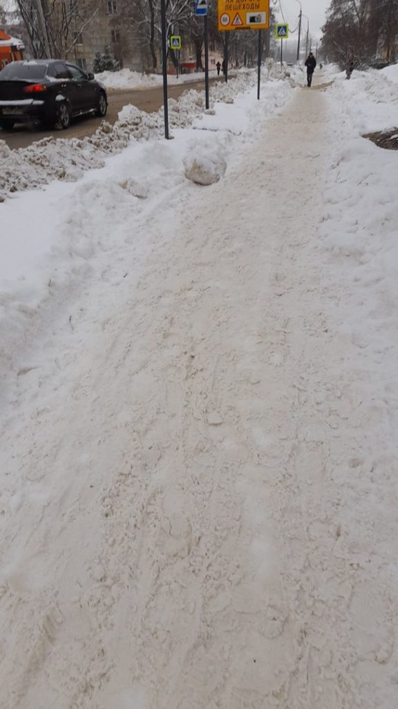 e267103a10a3e0e888f81a2bb7e748c8-576x1024 Борьба со снегом: множественные обращения из Каширы по вопросу уборки территорий