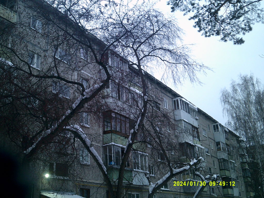 10445-2-1024x768 В Екатеринбурге убрали сосульки с крыш на улице Симферопольской