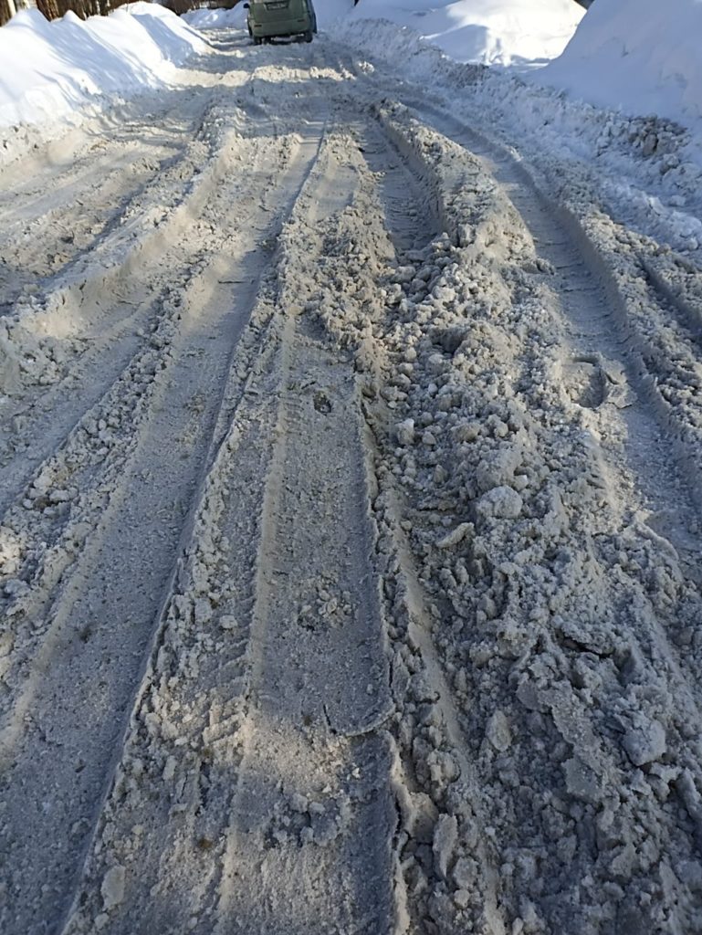 orolrldlold-769x1024 «Невозможно проехать». Неочищенные от снега дороги в деревне Корпуса