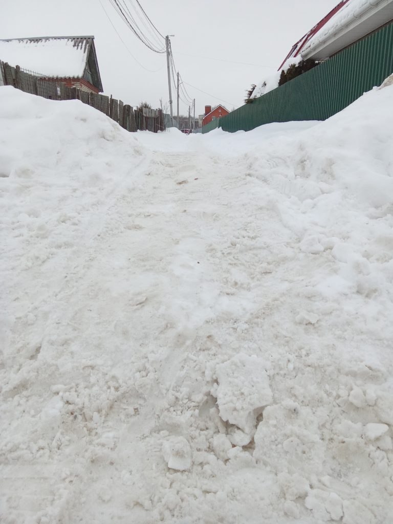 IMG_20240222_142717-53b73b7e67d99b0c2203f8bf17560ed4-768x1024 Дорога в деревне Литвиново не убирается от снега, скоро будет невозможно ходить