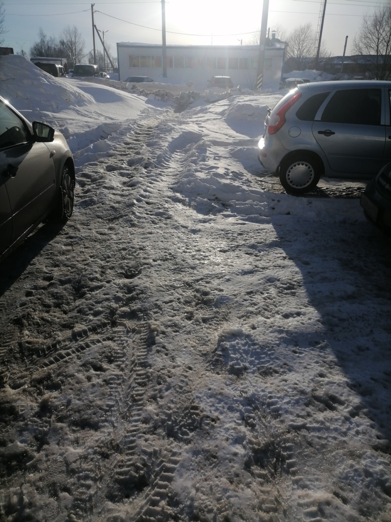 image-39-768x1024 Неубранный снег между домами по улице Пролетарская в Елабуге