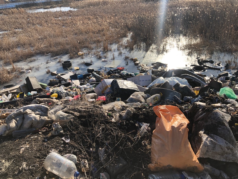 0ced8048b814e39a53cde18709811843 Свалка мусора в гаражах им. Юрия Гагарина в Среднеуральске: год спустя проблема всё еще не решена