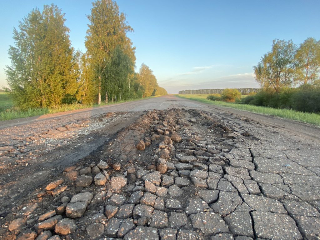 IMG_8285-d7460a8ff3b5341f98be49f1afe38708-1024x768 Ужасающее состояние трассы между деревнями республики Башкортостан