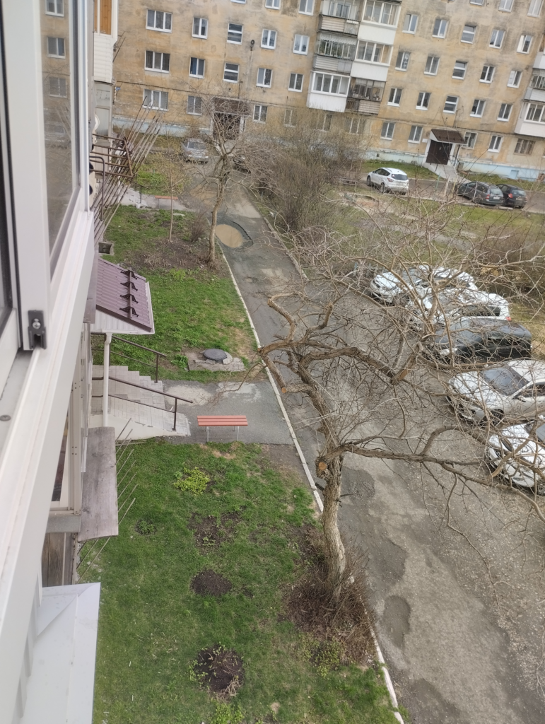 image-10-771x1024 «Асфальт уходит со снегом». Тагильчане просят ремонта дороги на Выйской