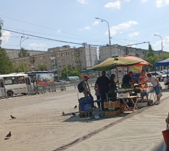 2025-06-02_13-06-16-1 Незаконные ларьки у ТРЦ Гудмарт: жалобы продолжают поступать
