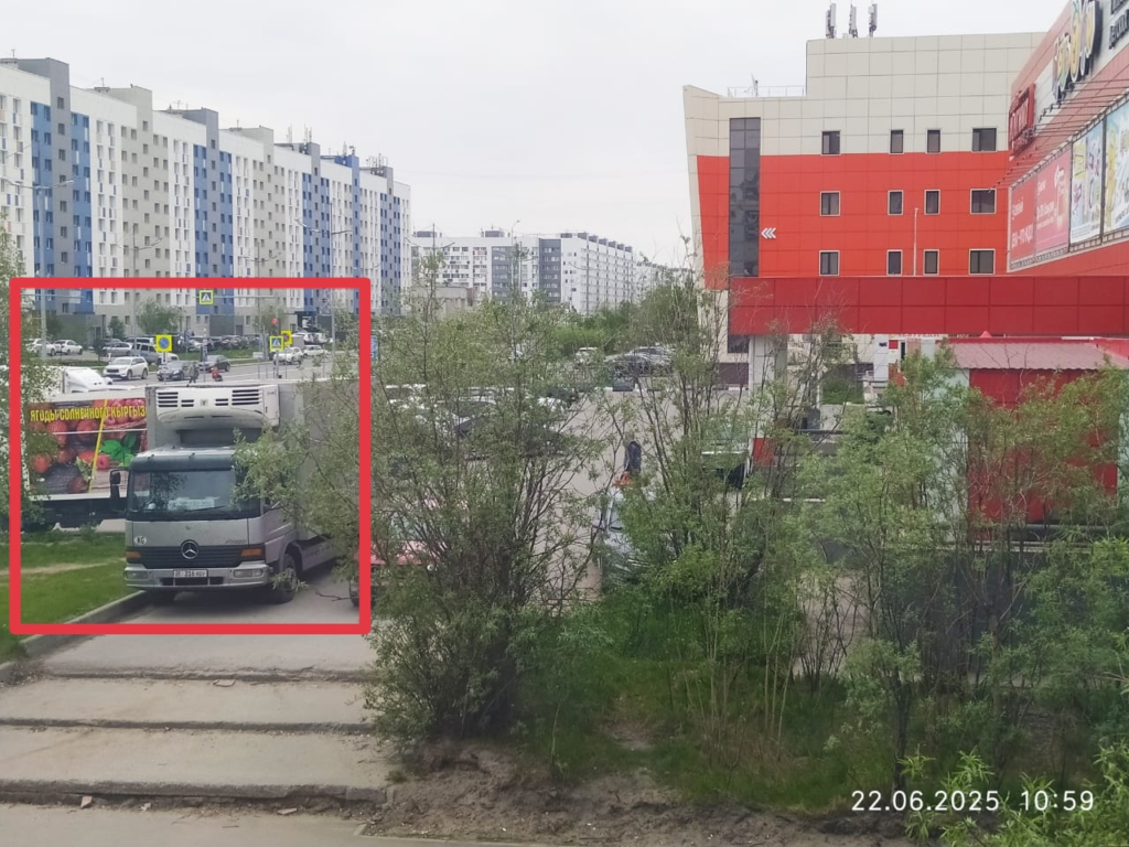 image-103-1024x768 Жители Нового Уренгоя жалуются на круглосуточный шум от фур у торгового центра