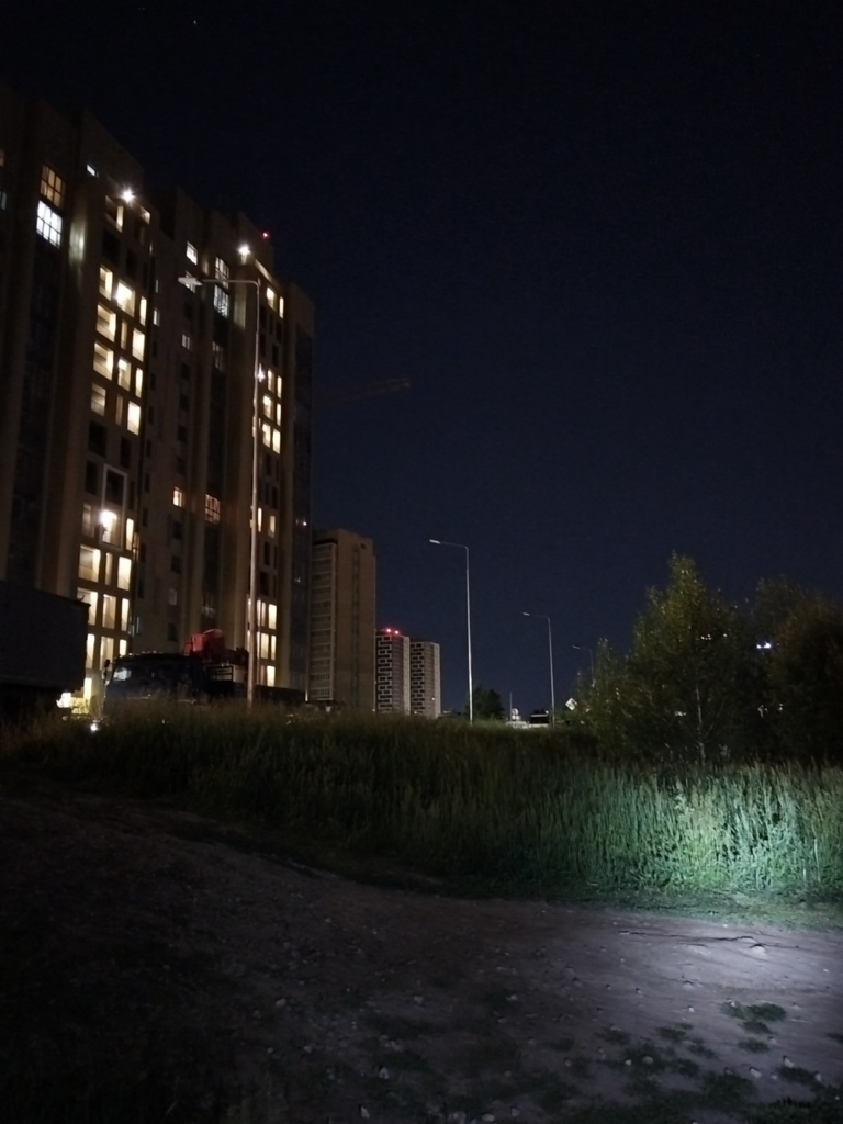 image-88-768x1024 Парк около торгового центра «Мега» в Казани остается без вечернего освещения