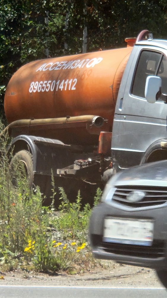 image-293 Ассенизаторы продолжают сбрасывать сточные воды вблизи жилых домов села Прохладный
