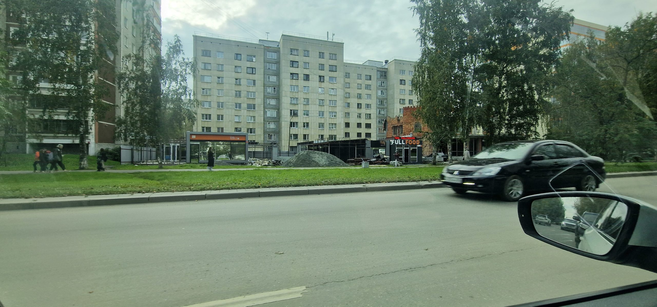 20250910_164432-0753c27d2258d686efe4dc9cf2f3422e-scaled В Екатеринбурге просят проверить законность строительных работ на Комсомольской