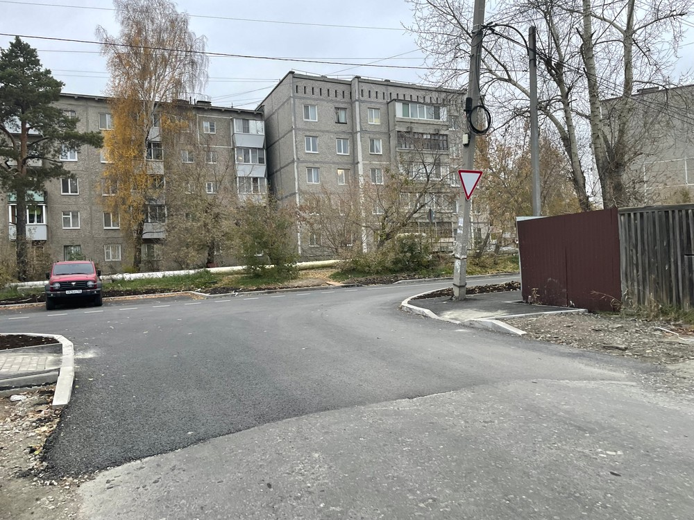 image-75 Жители Екатеринбурга вновь жалуются на незавершённый ремонт дороги на Симферопольской