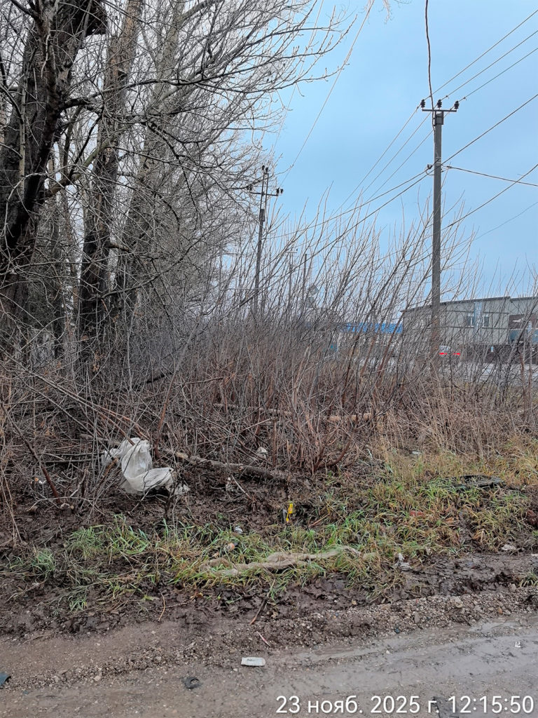 Almetevsk-industrialnaya-1-768x1024 В Альметьевске на улице Индустриальной образовалась стихийная свалка