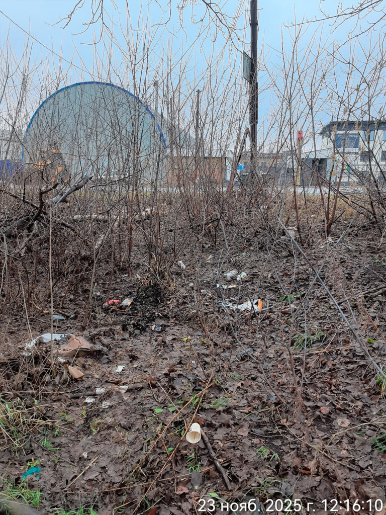 Almetevsk-industrialnaya-3-768x1024 В Альметьевске на улице Индустриальной образовалась стихийная свалка