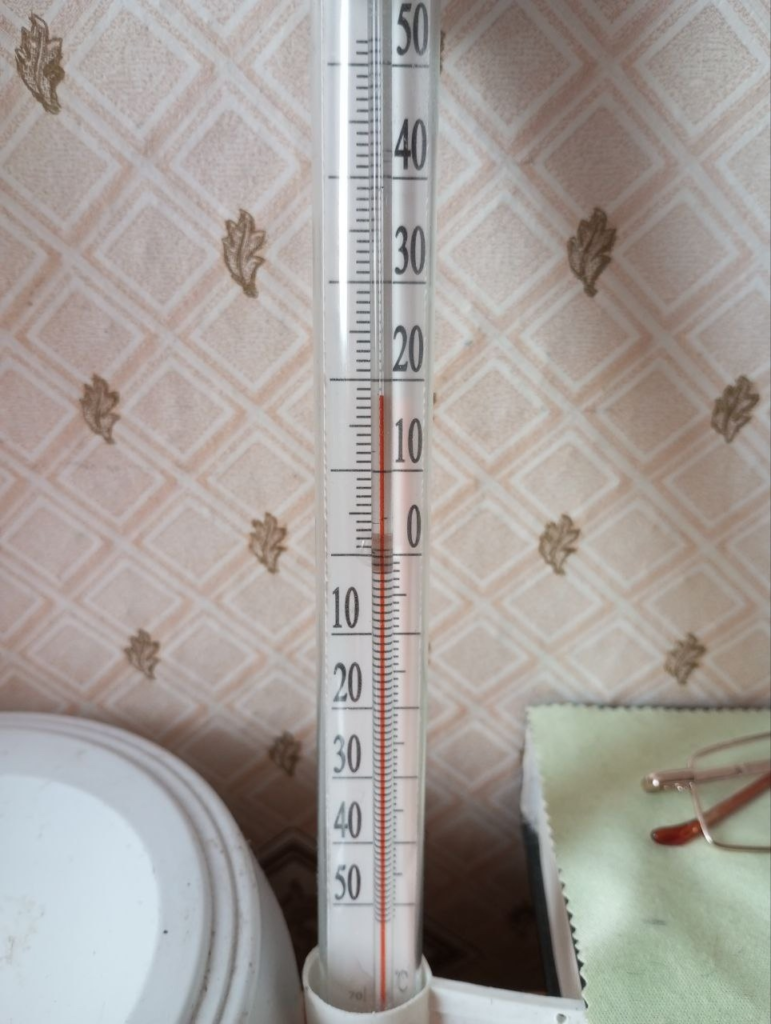 image-124-771x1024 В Полевском многоквартирный дом на ул. Гагарина не может дождаться тепла