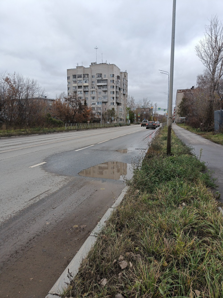 image-176-768x1024 Ловушка для колес: в Казани на перекрестке Меховщикова и Зайцева провалился асфальт