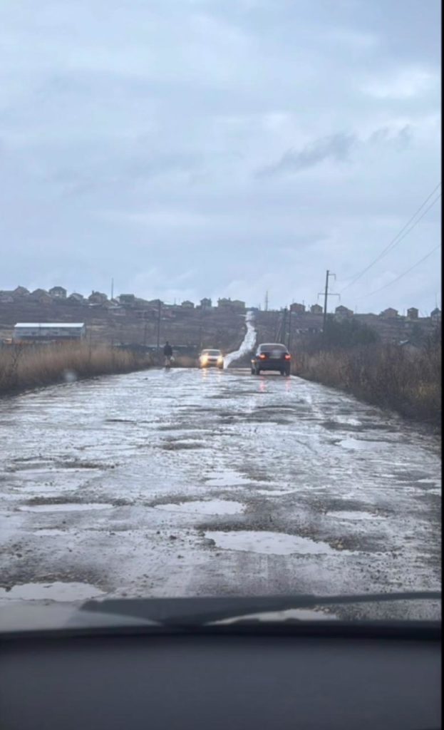 image-25-11-25-08-04-2-623x1024 В коттеджном поселке «Удачный» в Татарстане дороги превратились в непроходимую грязь