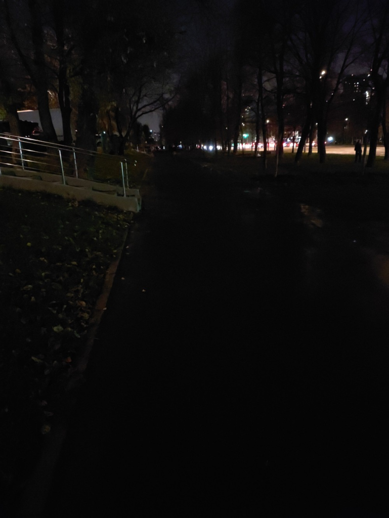 image-7-769x1024 В Москве пешеходный переход на Нахимовском проспекте остаётся без освещения