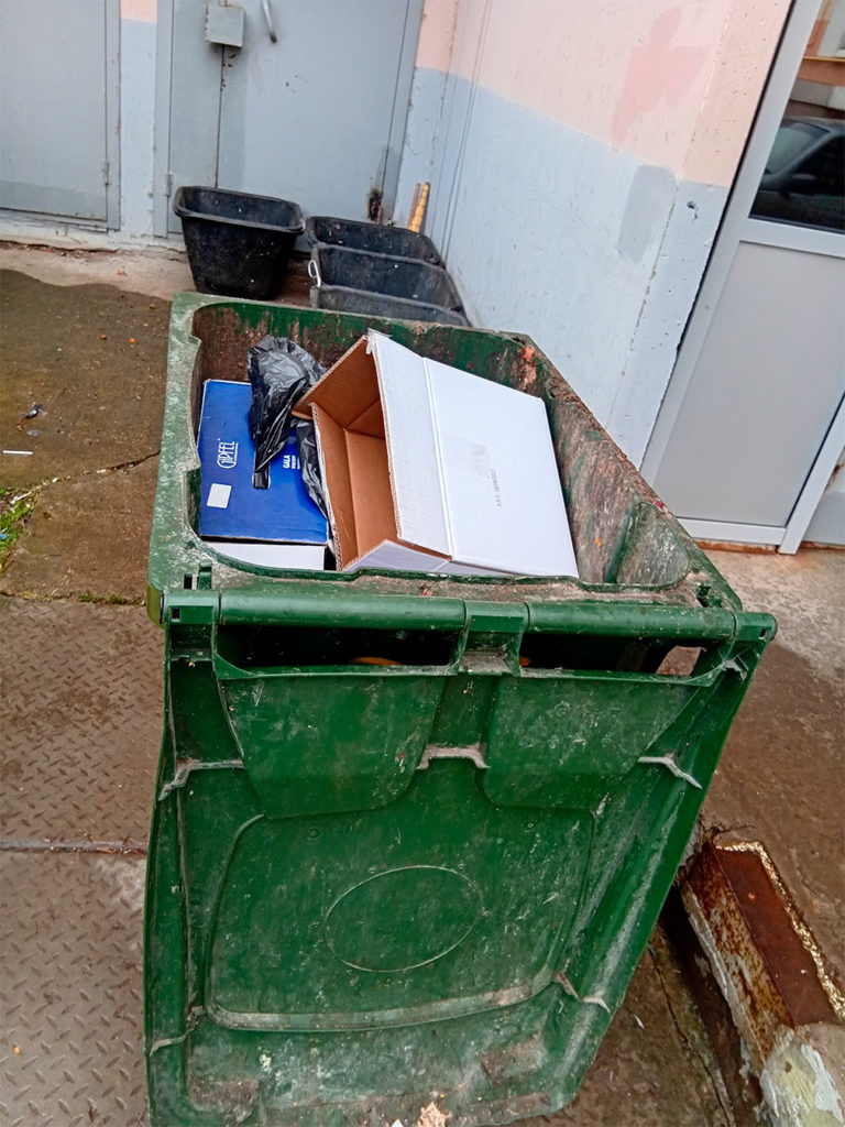 nch-raskolnikova-1-768x1024 В Набережных Челнах в 35-м комплексе несколько дней не вывозят мусор