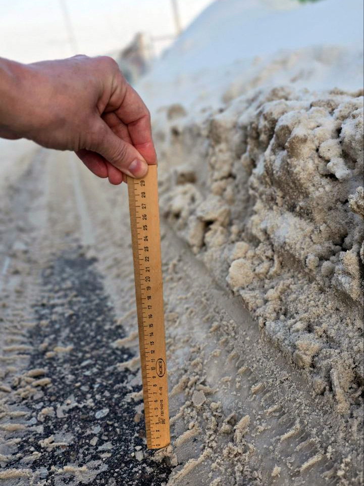 Ekaterinburg-Leninskij-rajon-ul.-Yamskaya-v-rajone-Chkalova-124-1 Колеи глубже 30 см: в Екатеринбурге просят почистить дублёр Ямской