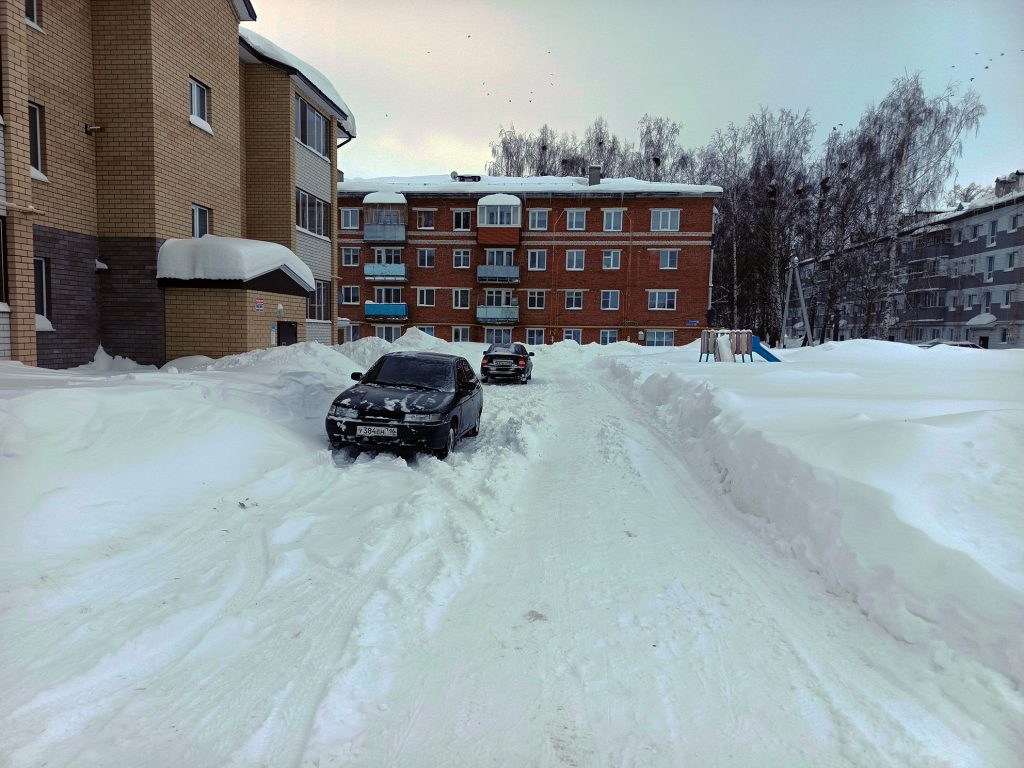 Kujbyshevskij-Zaton-1-1024x768 Власти Куйбышевского Затона отчитались об уборке снега у дома на Гагарина