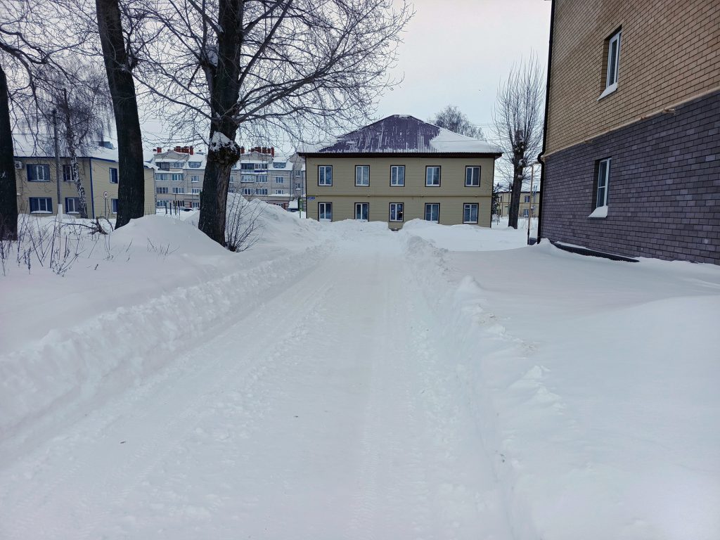 Kujbyshevskij-Zaton-2-1024x768 Власти Куйбышевского Затона отчитались об уборке снега у дома на Гагарина