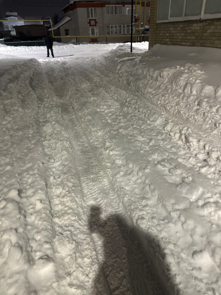 Menzelinsk-ul-Lenina-d-75-1-768x1024 В Мензелинске не чистят дворы на улице Ленина