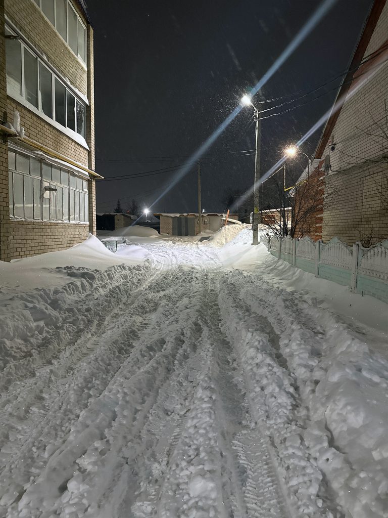 Menzelinsk-ul-Lenina-d-75-2-768x1024 В Мензелинске не чистят дворы на улице Ленина